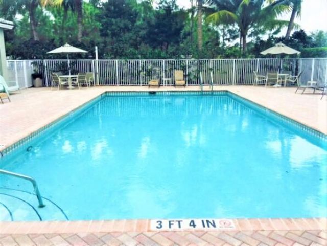 909 NW 18th Avenue, Boca Raton, FL 33486 Photo