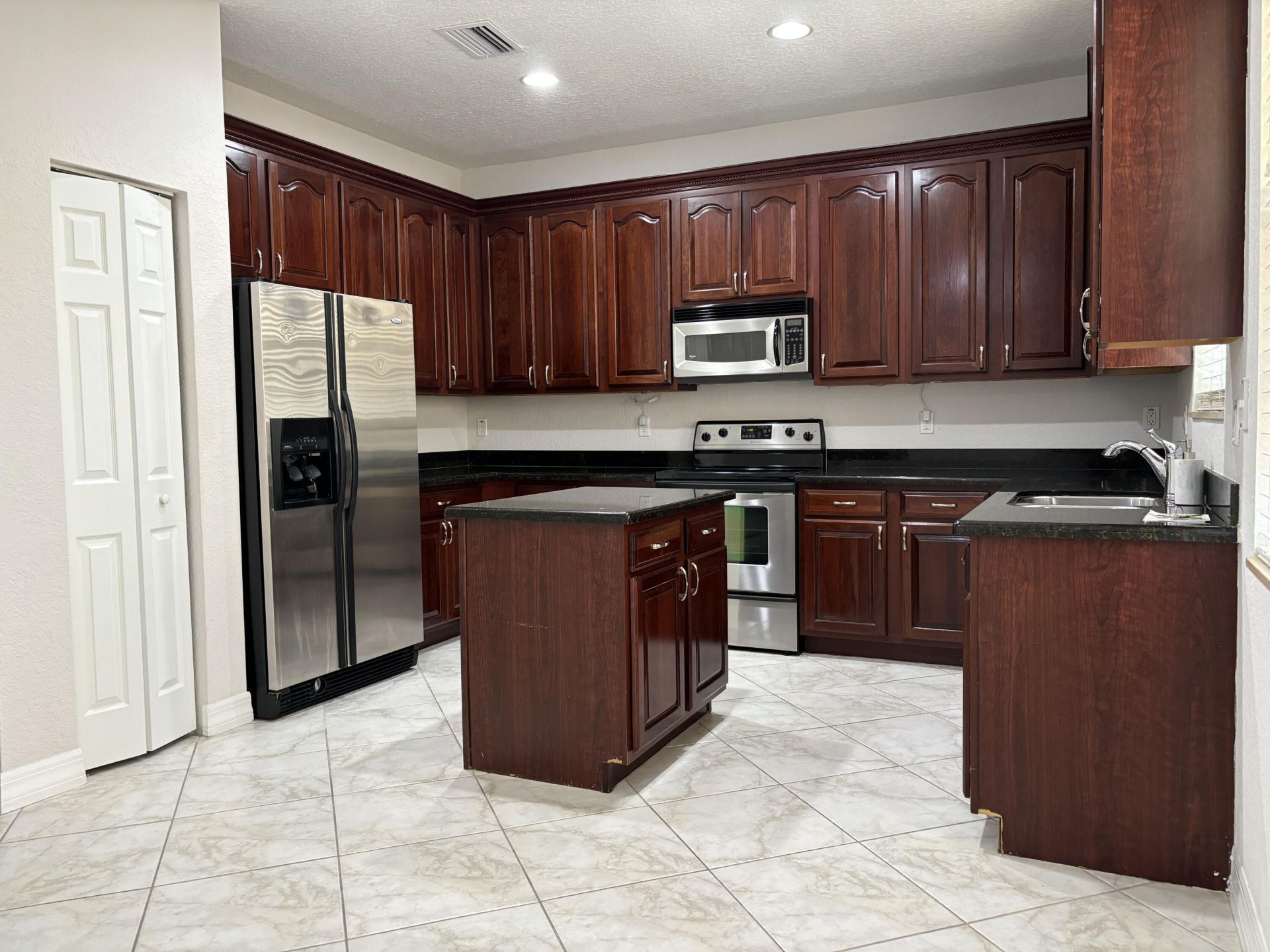 909 NW 18th Avenue, Boca Raton, FL 33486 Photo