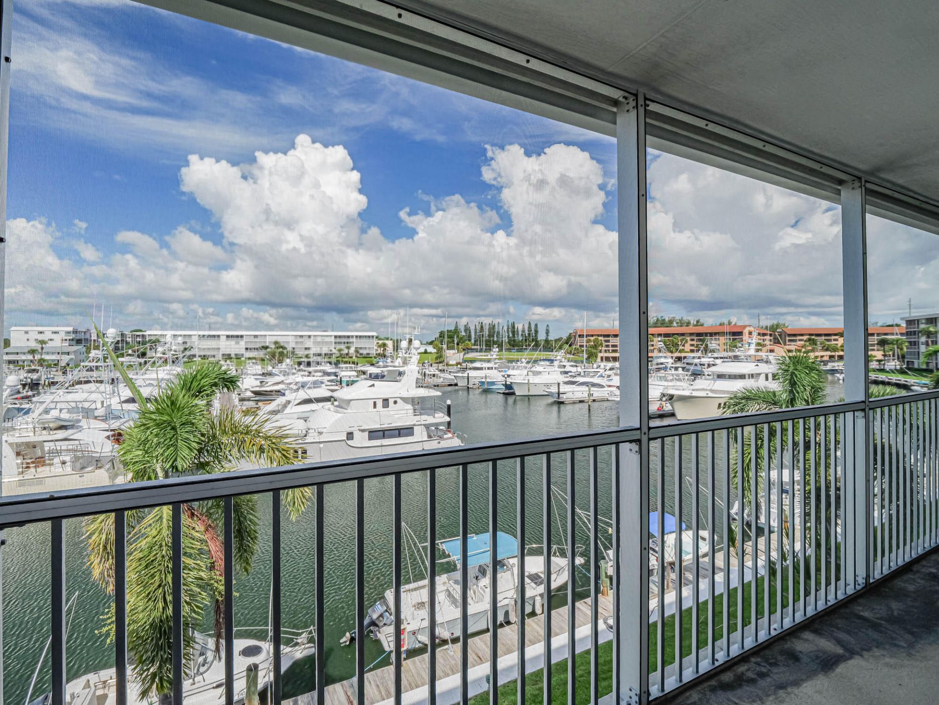 37 Yacht Club Drive, Unit 310, North Palm Beach, FL 33408 Photo