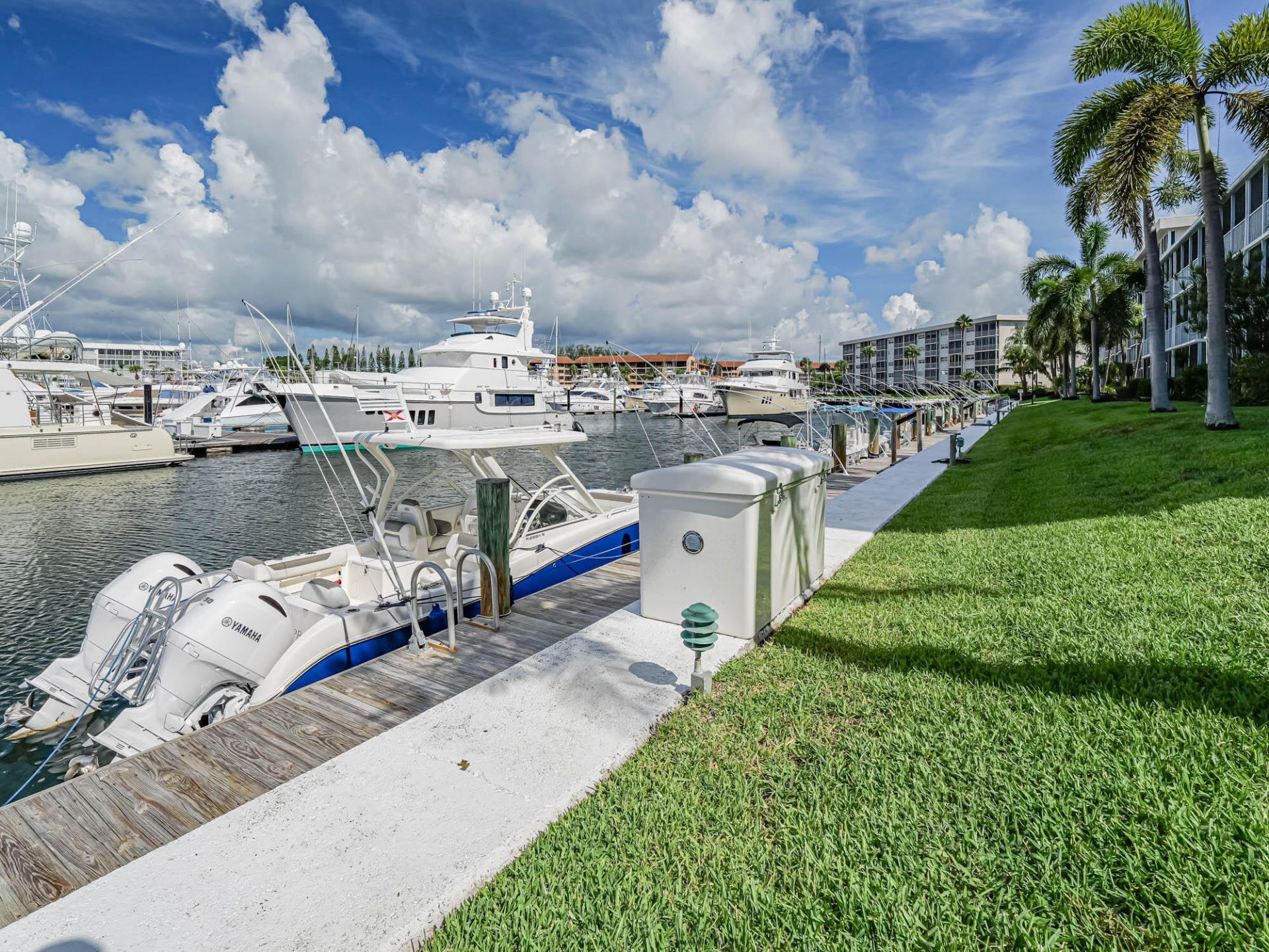 37 Yacht Club Drive, Unit 310, North Palm Beach, FL 33408 Photo