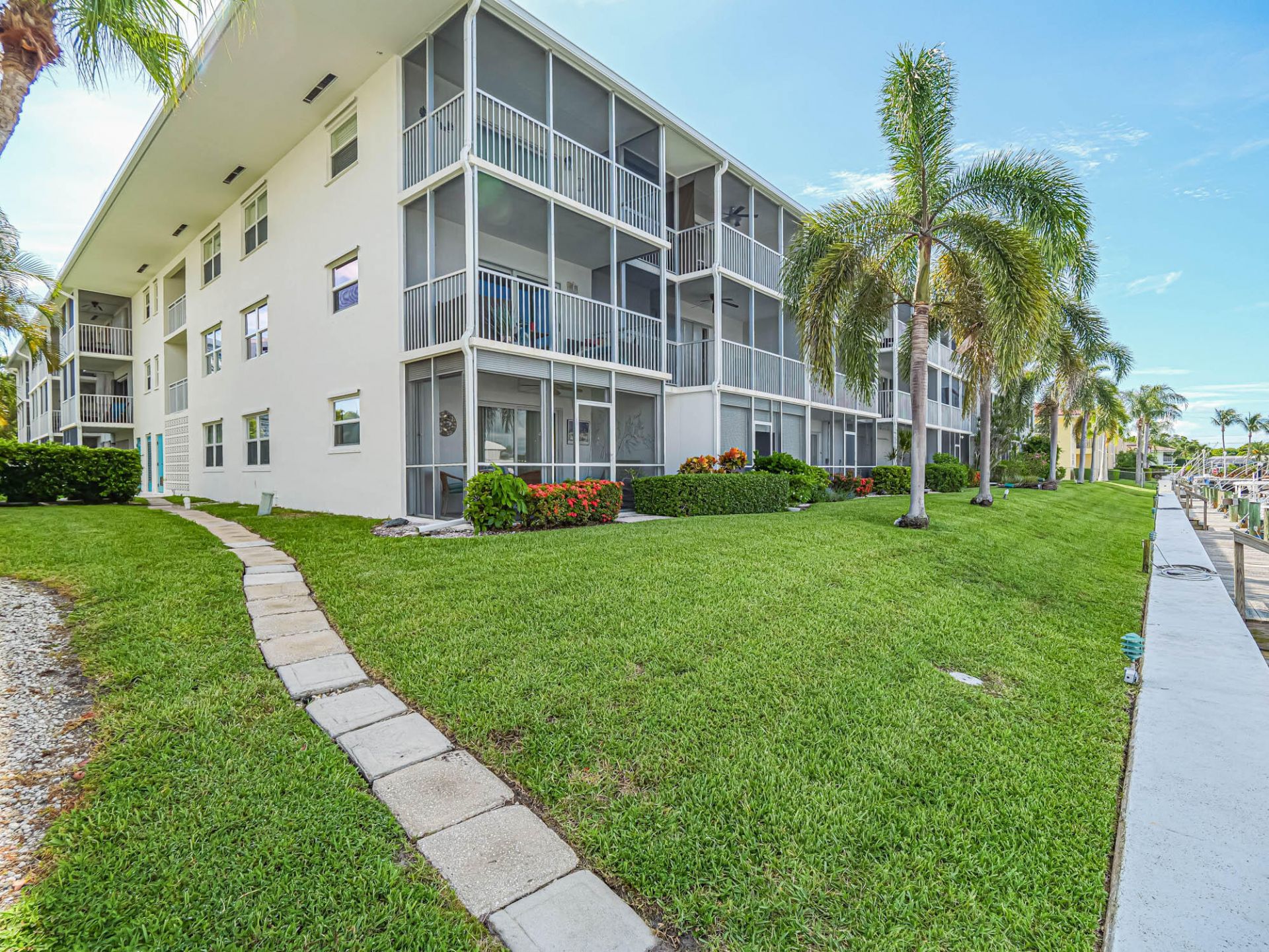 37 Yacht Club Drive, Unit 310, North Palm Beach, FL 33408 Photo