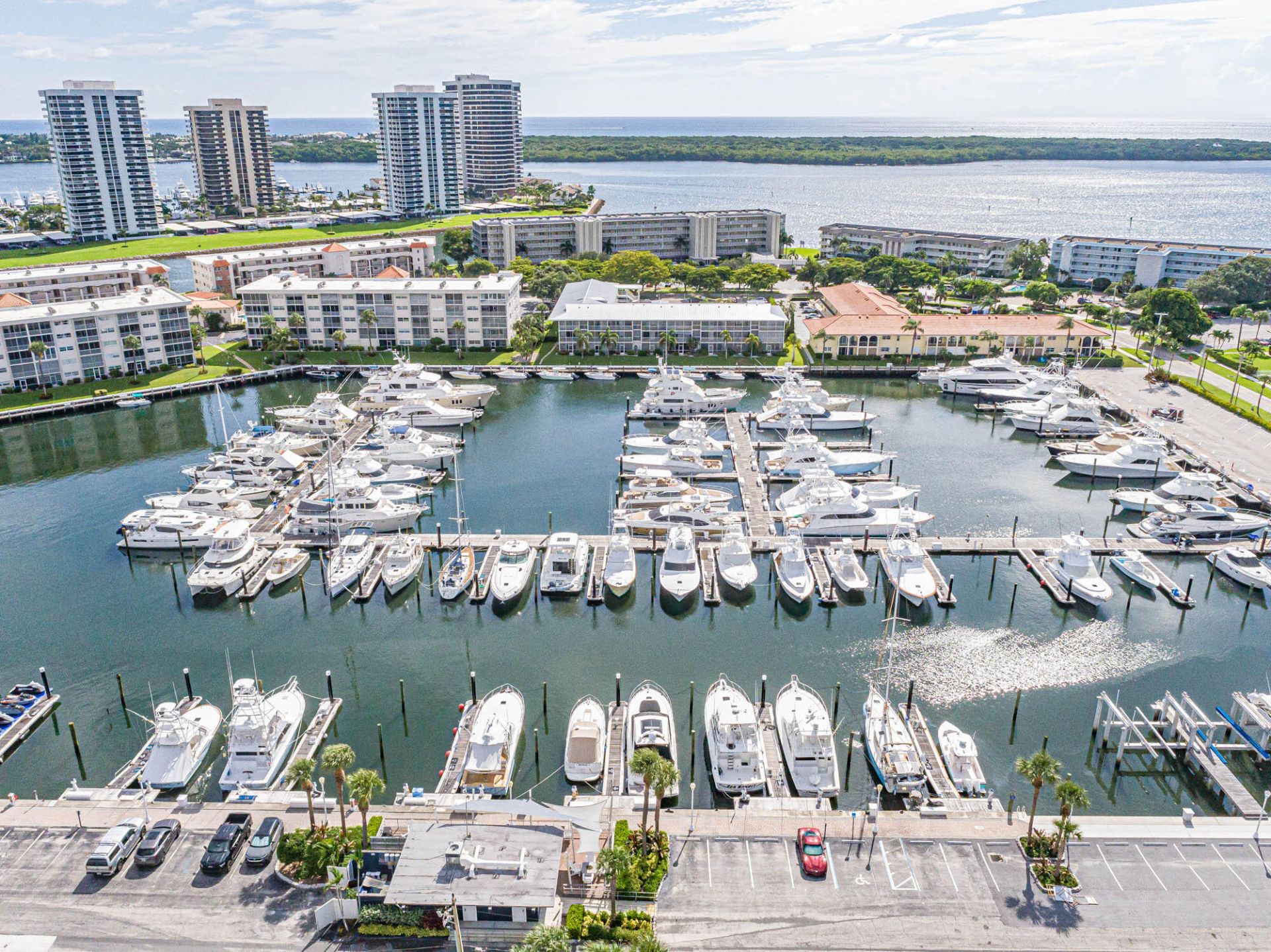 37 Yacht Club Drive, Unit 310, North Palm Beach, FL 33408 Photo