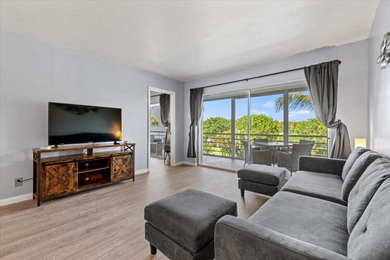 300 Waterway Drive S, Unit 308, Lantana, FL 33462 Photo