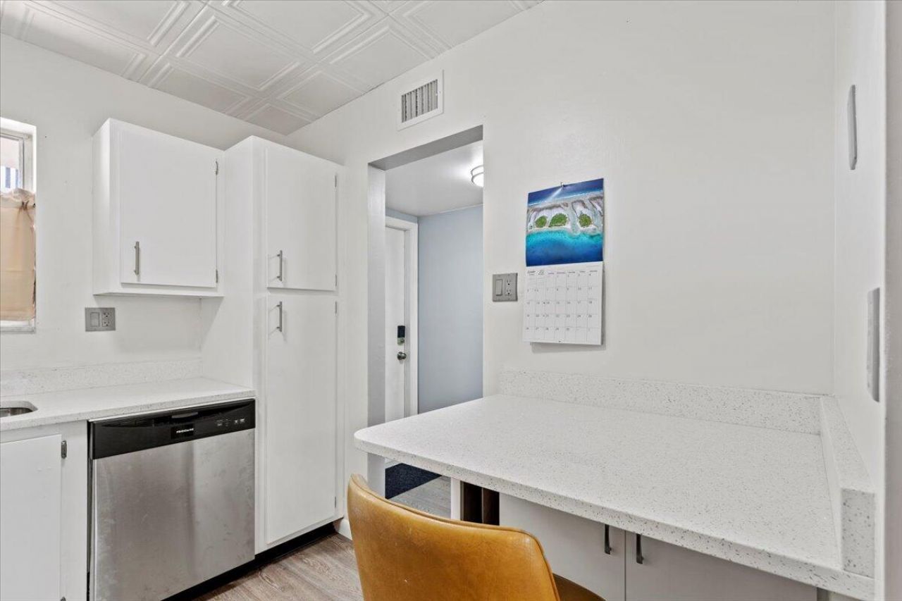 300 Waterway Drive S, Unit 308, Lantana, FL 33462 Photo