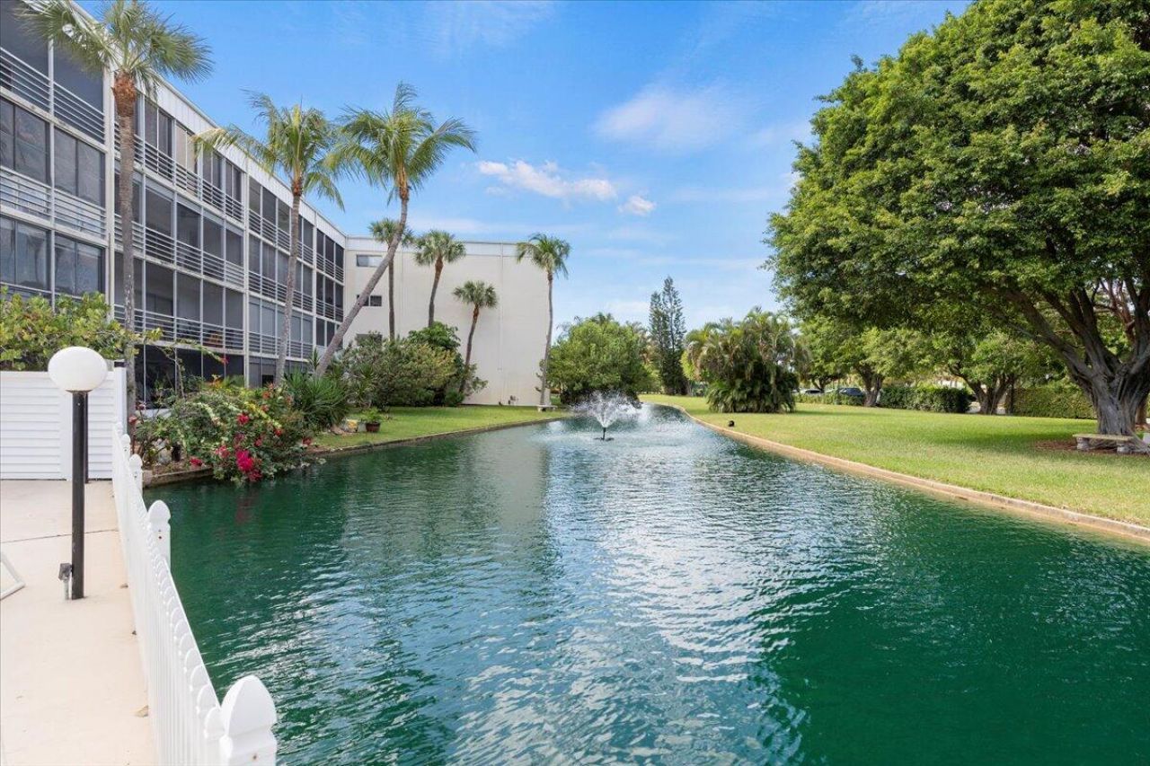 300 Waterway Drive S, Unit 308, Lantana, FL 33462 Photo