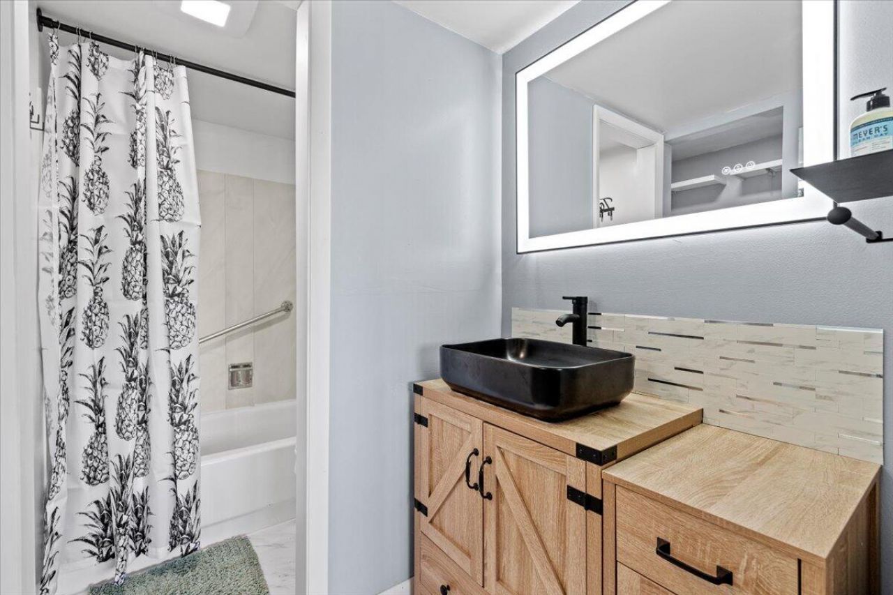 300 Waterway Drive S, Unit 308, Lantana, FL 33462 Photo