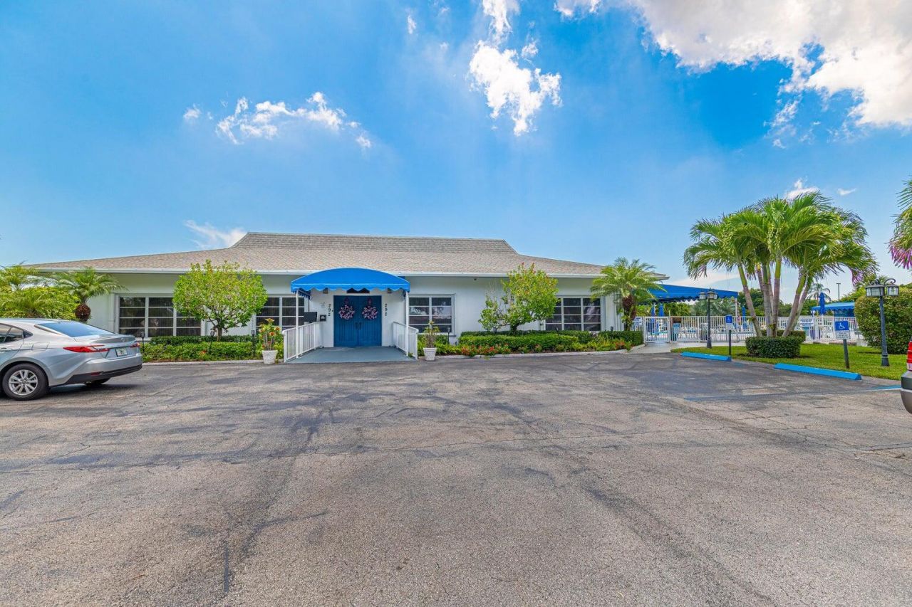 180 High Point Terrace E, Unit C, Delray Beach, FL 33445 Photo