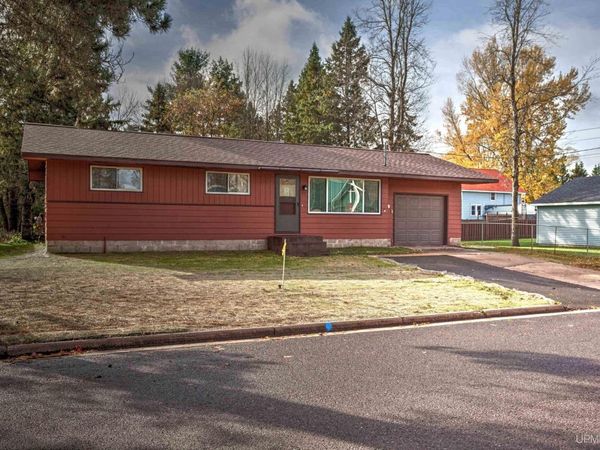 817 Margaret Street, Ironwood, MI 49938