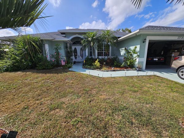 2720 SE Kern Road, Port St. Lucie, FL 34984