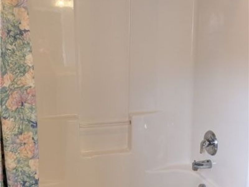 3768 Martins Run Drive, Lorain, OH 44053 Photo 32