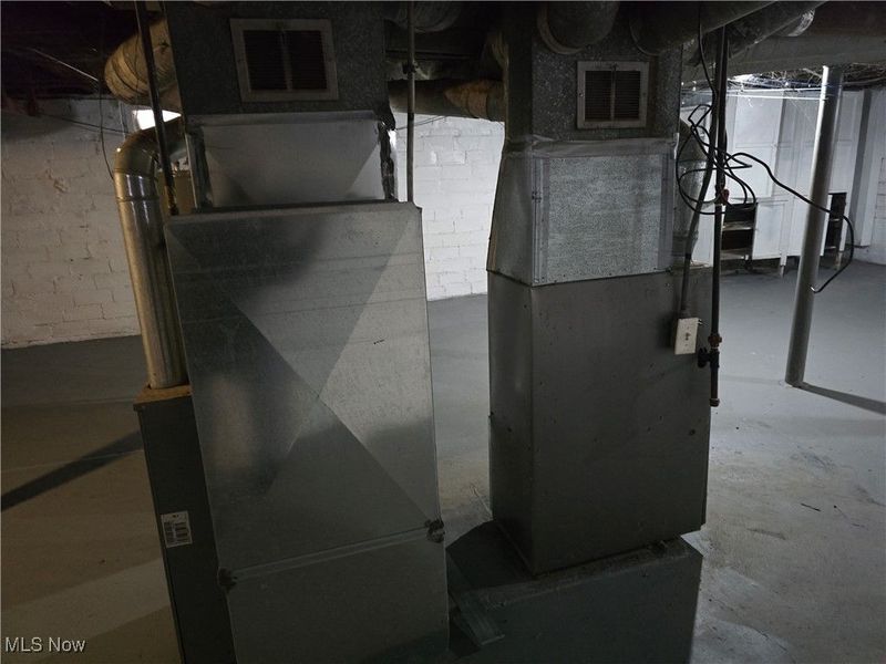 965 E 147th Street, Cleveland, OH 44110 Photo 19