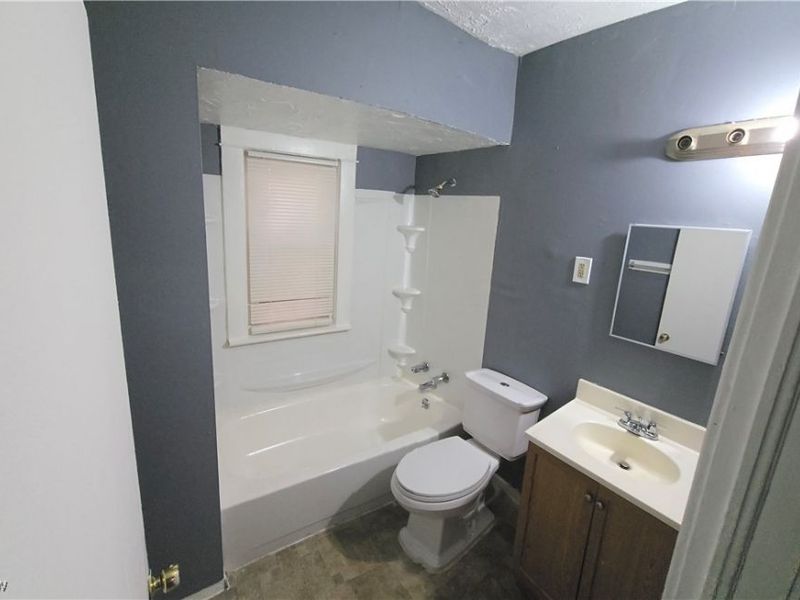 965 E 147th Street, Cleveland, OH 44110 Photo 9