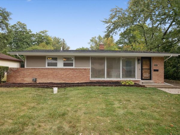 29484 Spring Hill Drive, Southfield, MI 48076