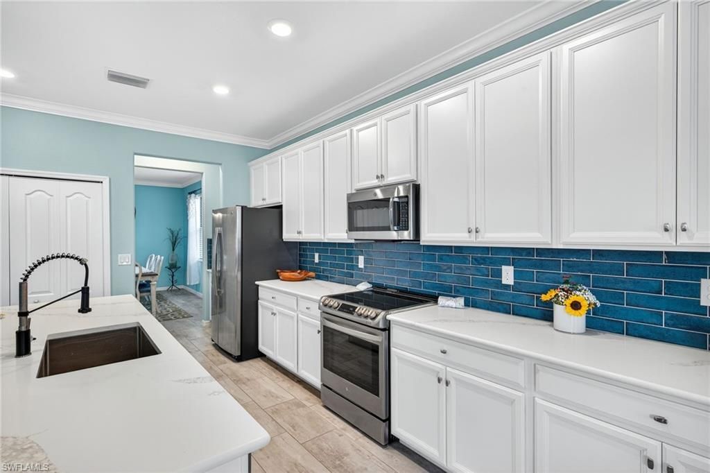 19169 Elston Way, Estero, FL 33928 Photo