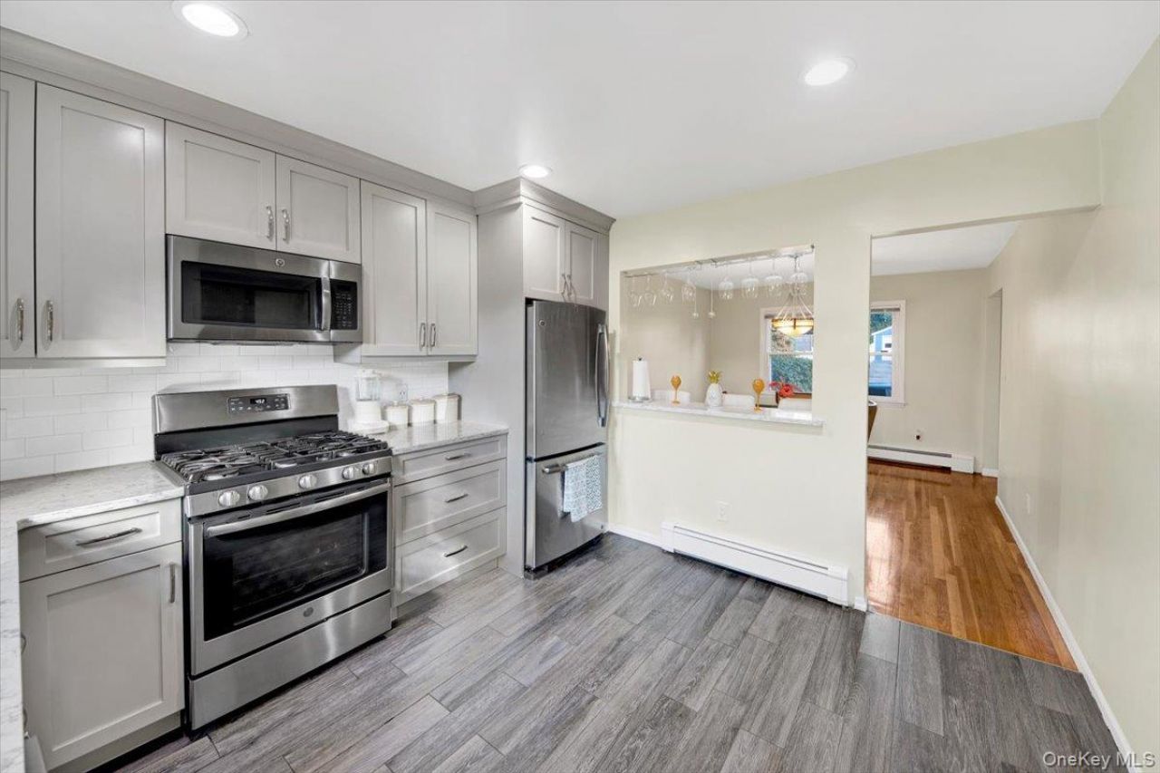 37 Aka 39 Deshon Avenue, Bronxville, NY 10708 Main Photo