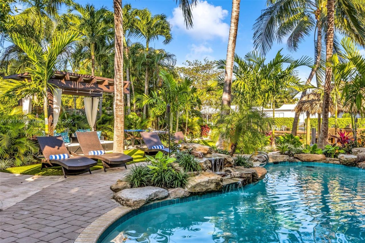 2004 NE 17th Way, Fort Lauderdale, FL 33305 Photo