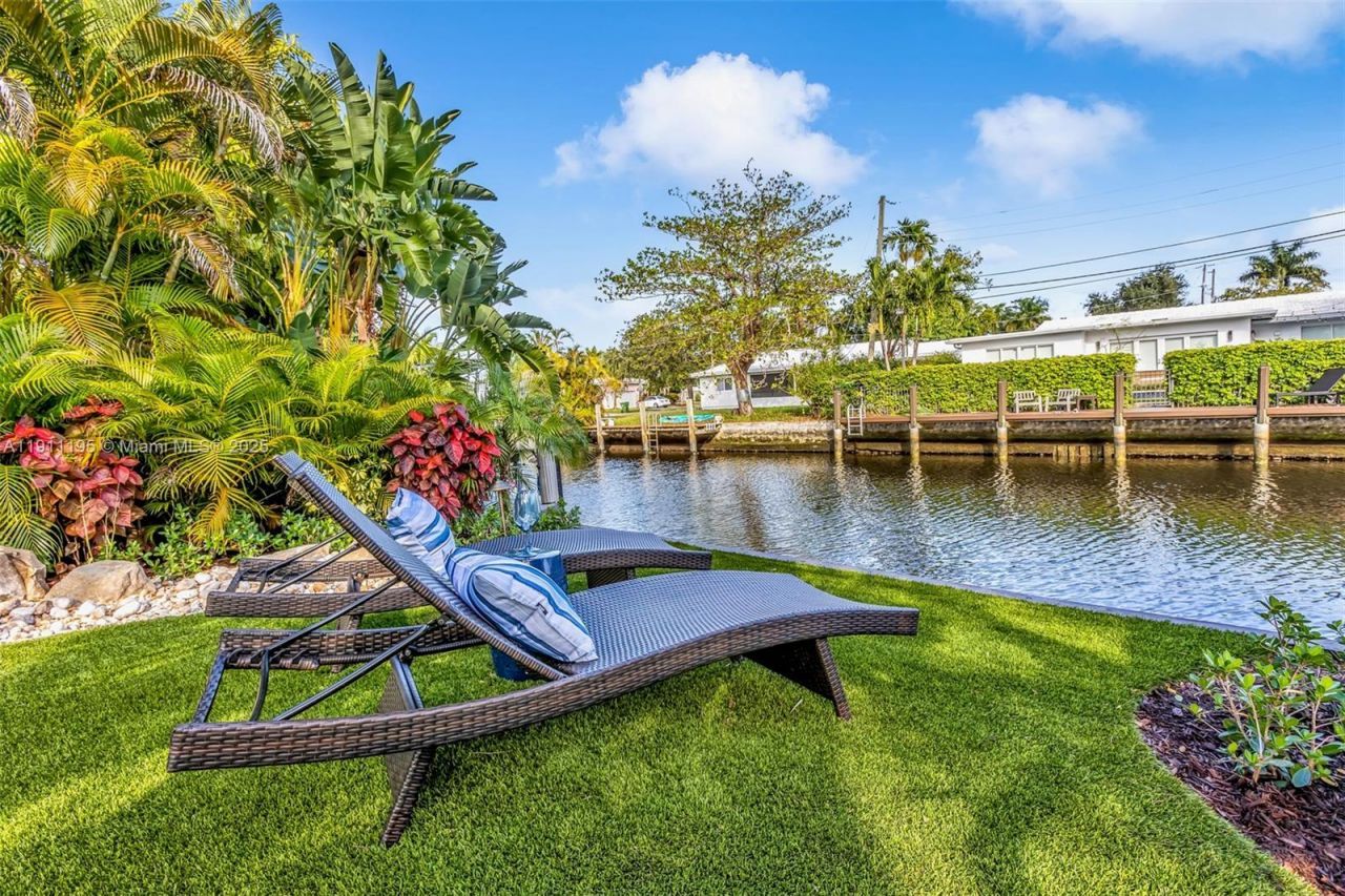 2004 NE 17th Way, Fort Lauderdale, FL 33305 Photo