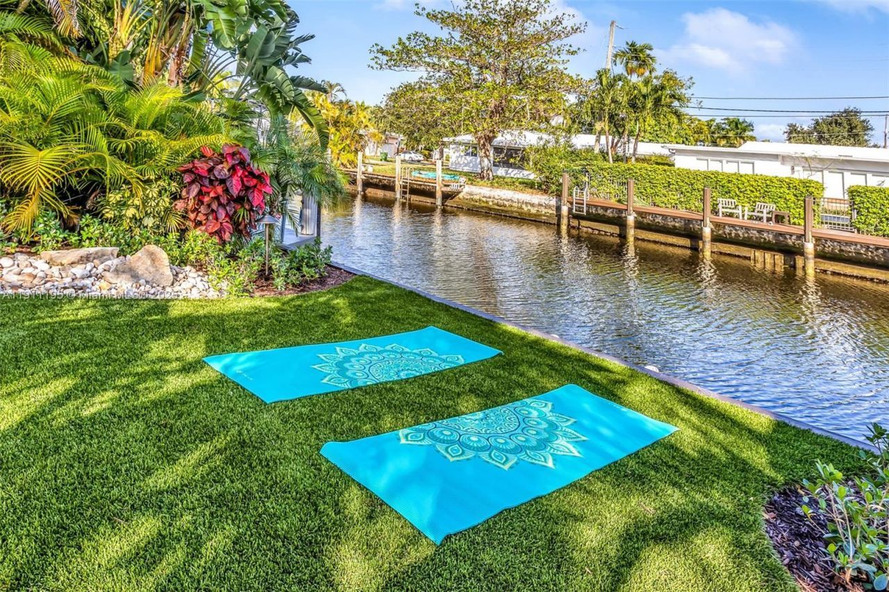 2004 NE 17th Way, Fort Lauderdale, FL 33305 Photo