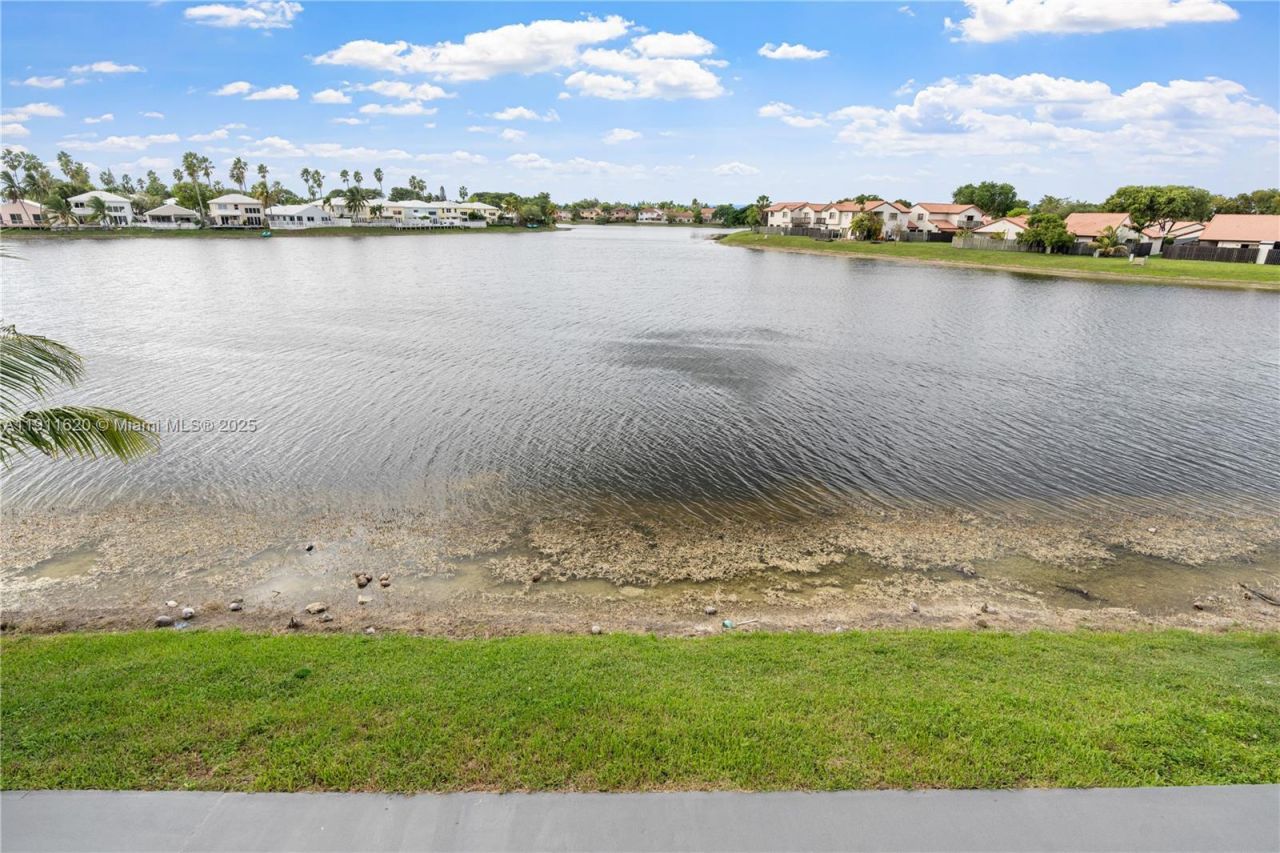 5262 SW 153rd Ct, Miami, FL 33185 Photo