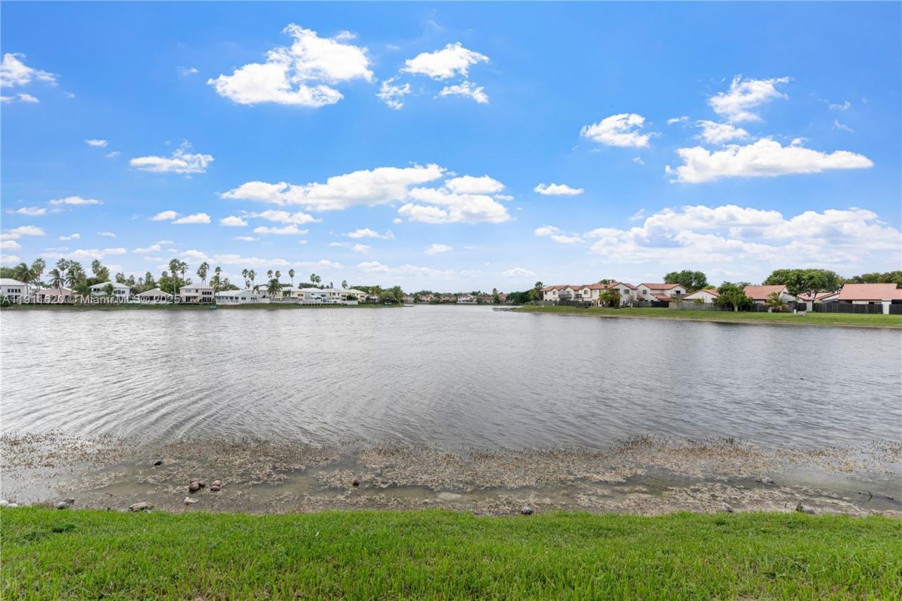 5262 SW 153rd Ct, Miami, FL 33185 Photo