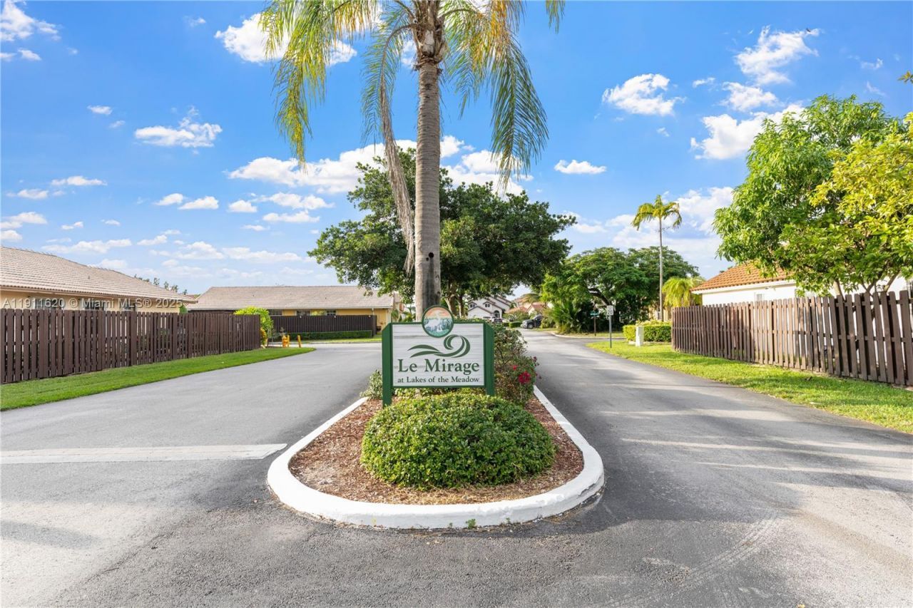 5262 SW 153rd Ct, Miami, FL 33185 Photo