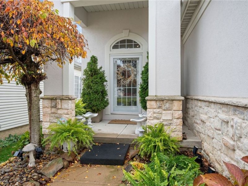 9478 Scottsdale Drive, Broadview Heights, OH 44147 Photo 2