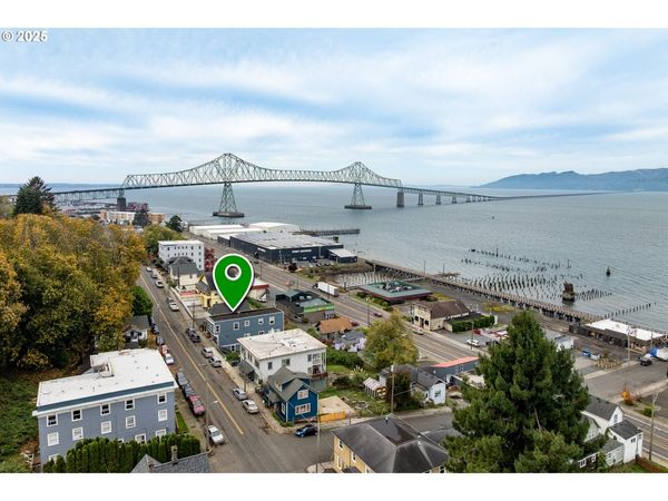 146 BOND ST, Astoria, OR 97103