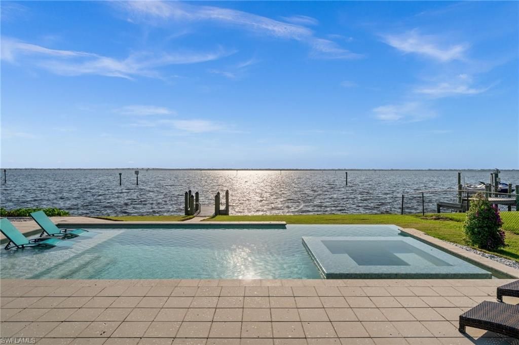 3305 SE 22nd Pl, Cape Coral, FL 33904 Photo