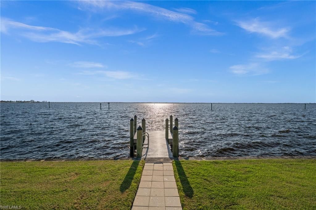 3305 SE 22nd Pl, Cape Coral, FL 33904 Photo