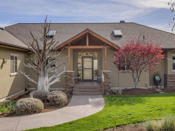 179 Highland Meadow Loop, Redmond, OR 97756