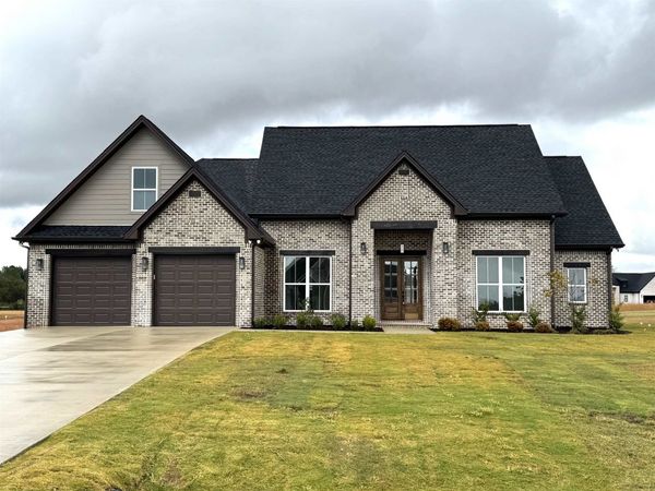 121 Hummingbird Way, Killen, AL