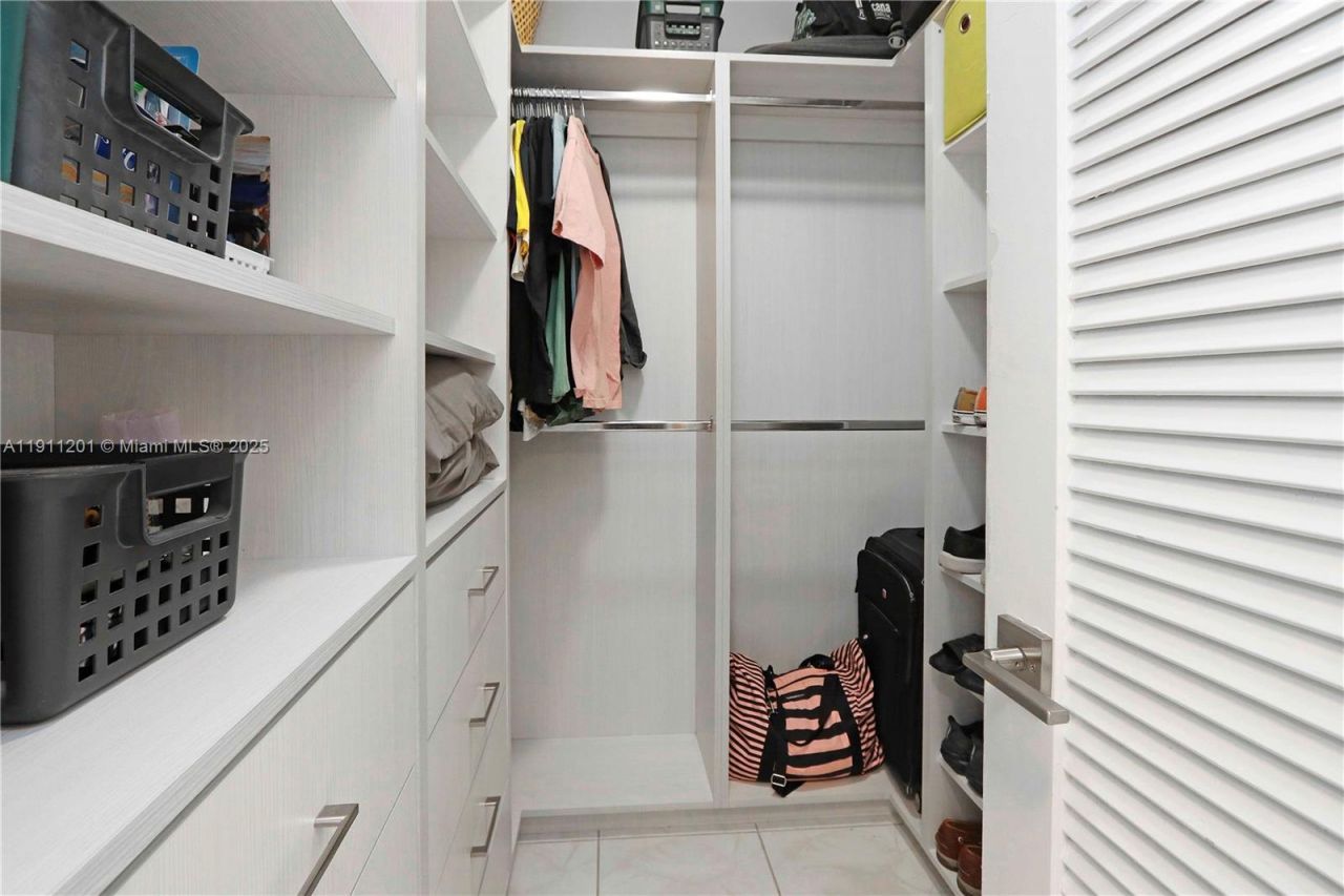 5825 Collins Ave, Unit 11E, Miami Beach, FL 33140 Photo