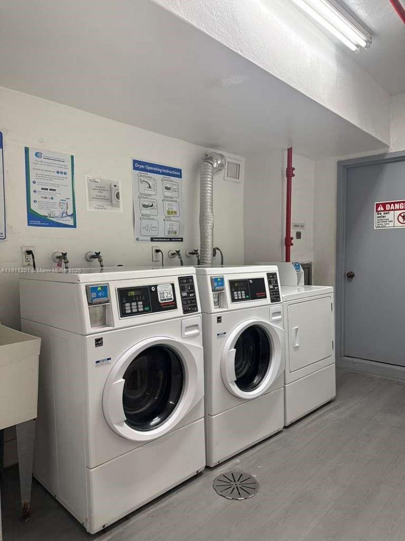 5825 Collins Ave, Unit 11E, Miami Beach, FL 33140 Photo