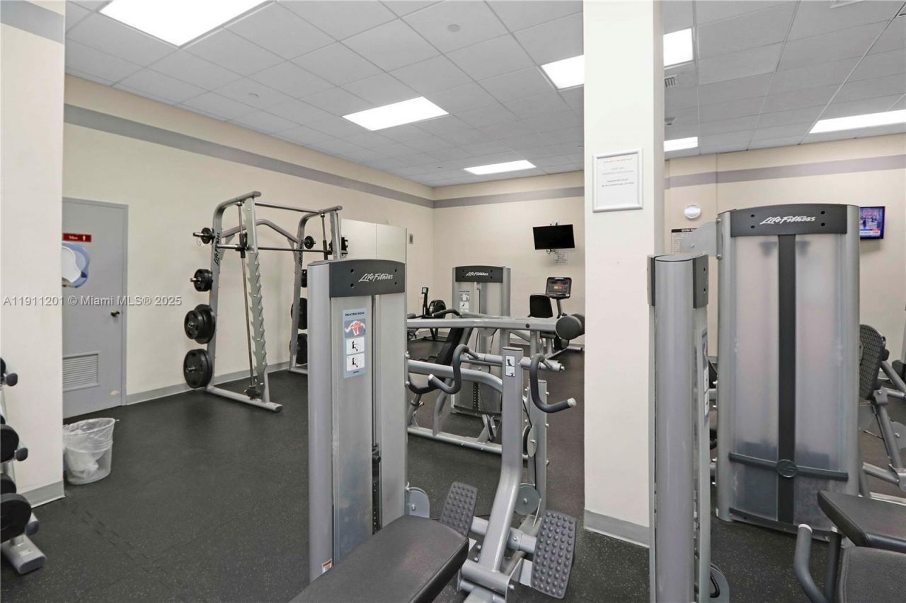 5825 Collins Ave, Unit 11E, Miami Beach, FL 33140 Photo