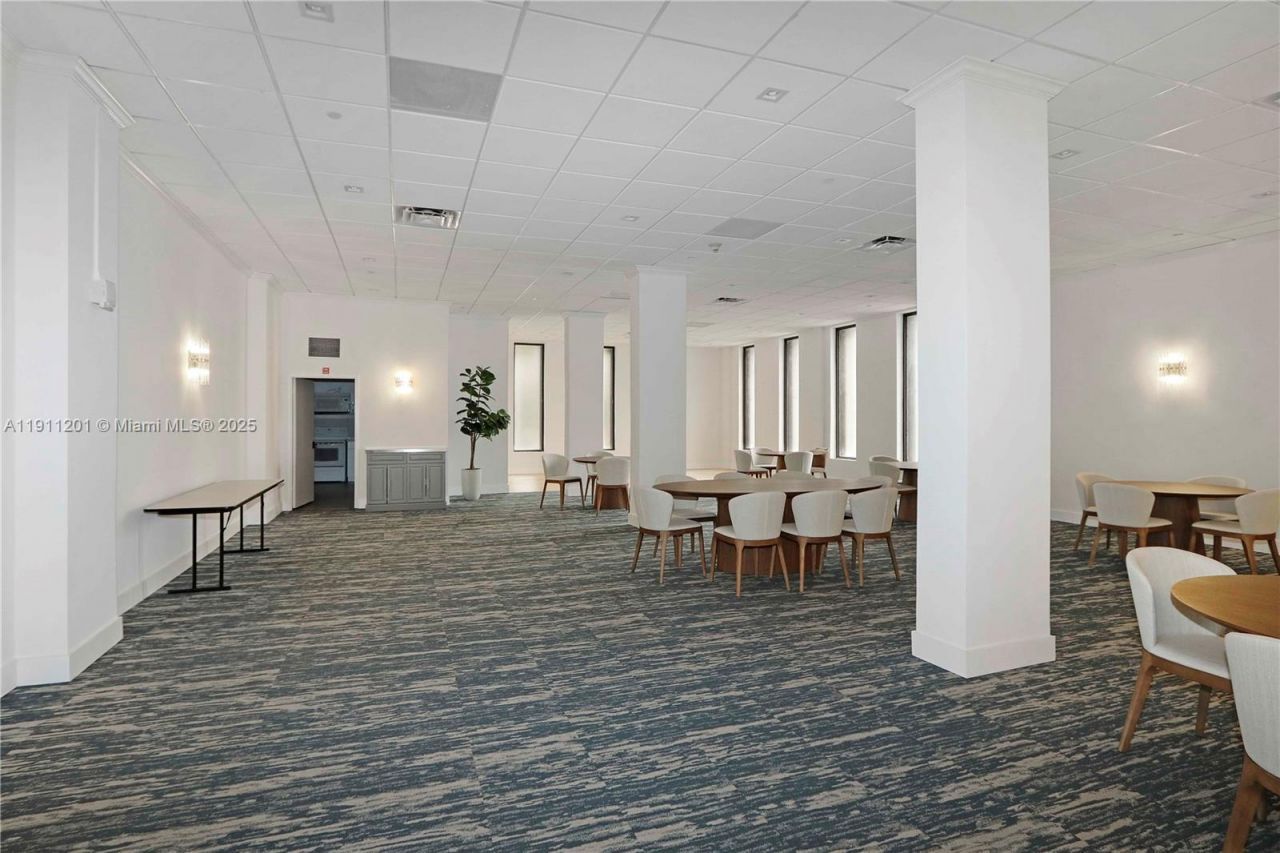 5825 Collins Ave, Unit 11E, Miami Beach, FL 33140 Photo