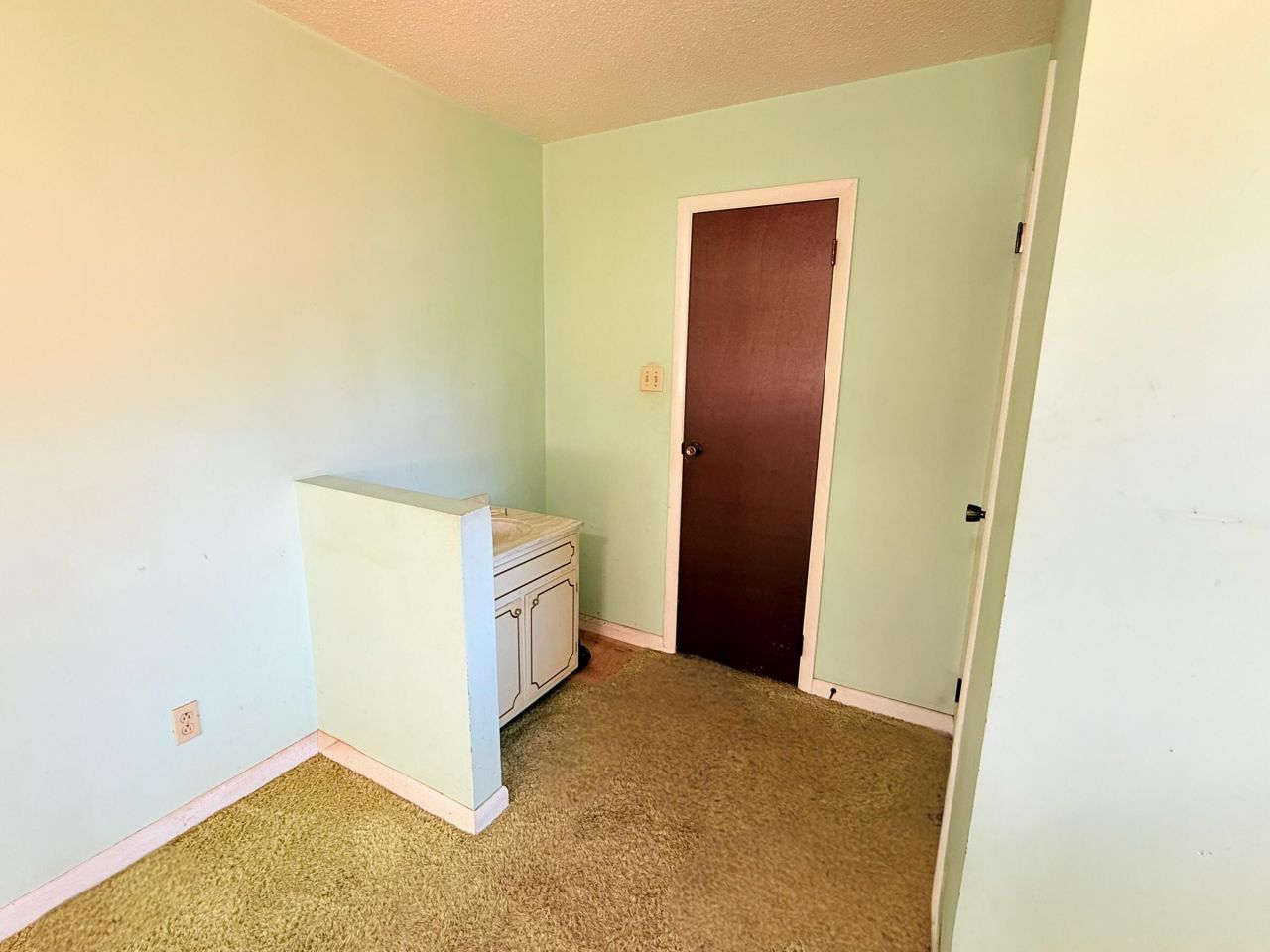 675 Alexander Drive Photo 16