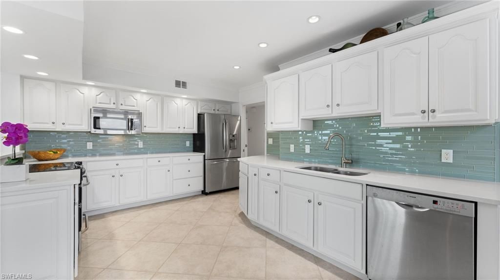 4051 Gulf Shore Blvd N, Unit 1006, Naples, FL 34103 Photo