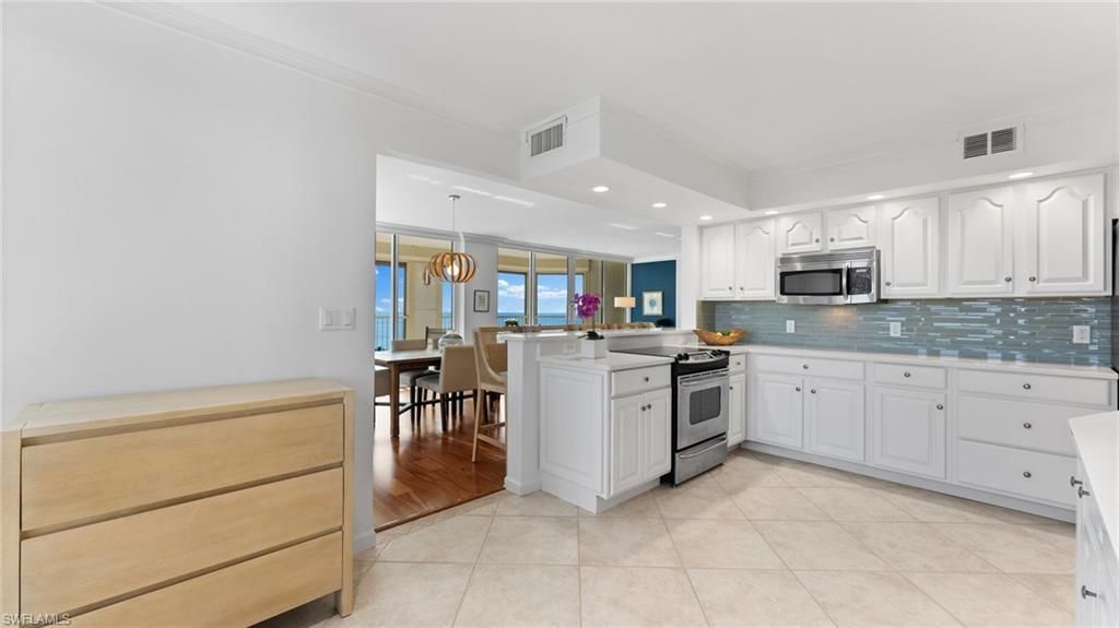 4051 Gulf Shore Blvd N, Unit 1006, Naples, FL 34103 Photo