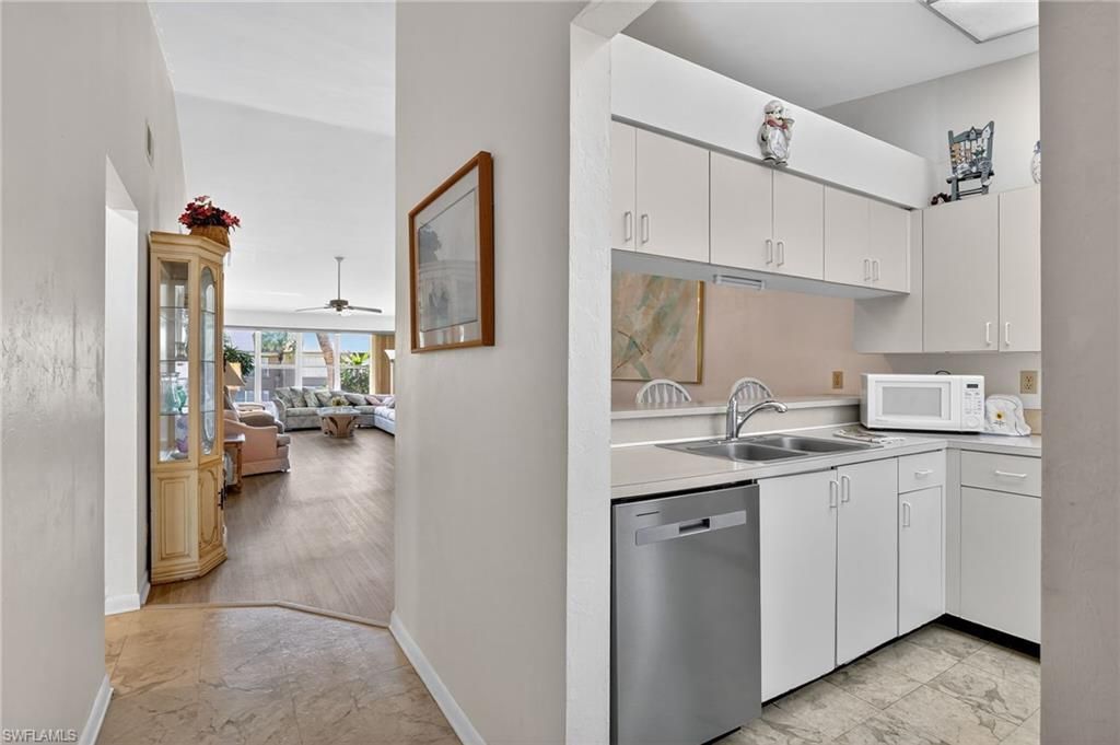 4210 Looking Glass Ln, Unit 4210, Naples, FL 34112 Photo