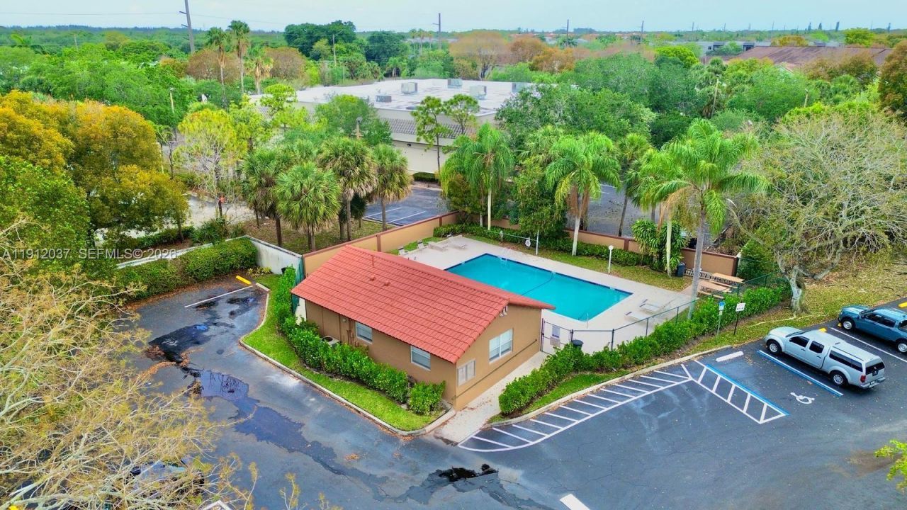 8632 NW 34th Pl, Unit C207, Sunrise, FL 33351 Photo