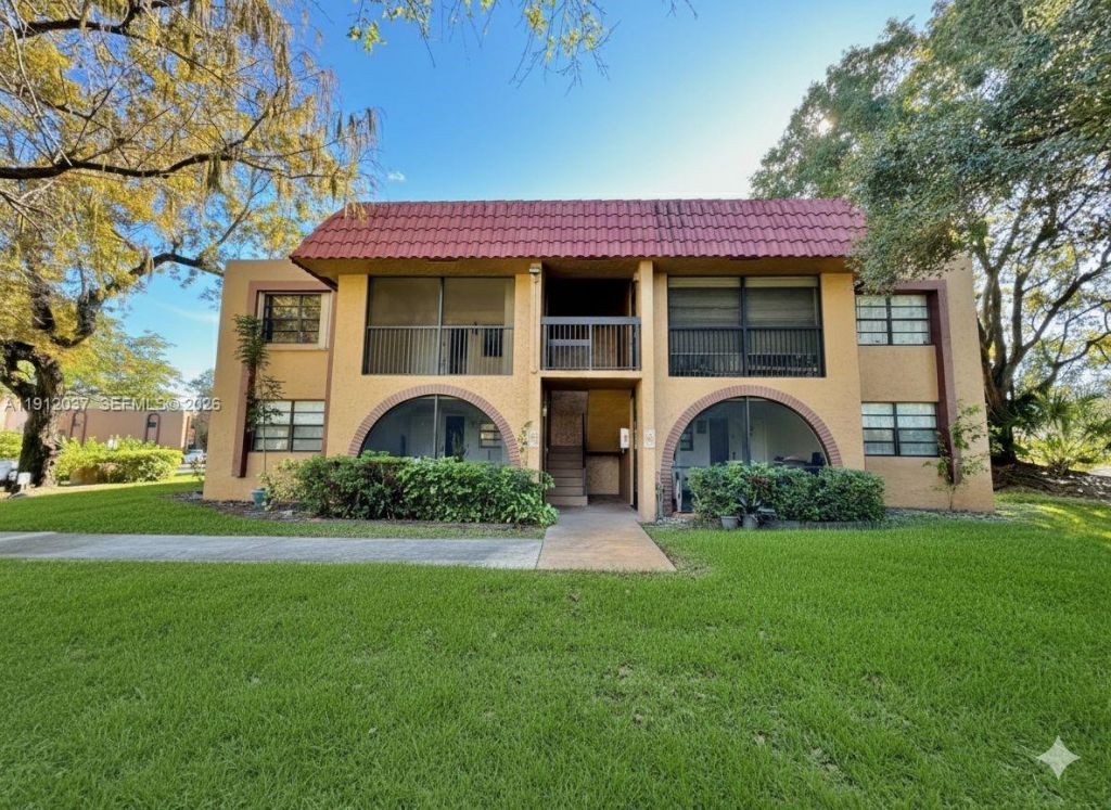 8632 NW 34th Pl, Unit C207, Sunrise, FL 33351 Photo