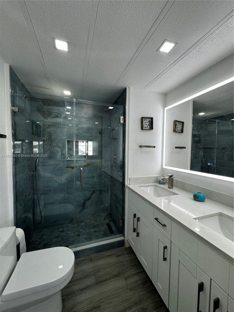 228 Orchid St, Tavernier, FL 33070 Photo