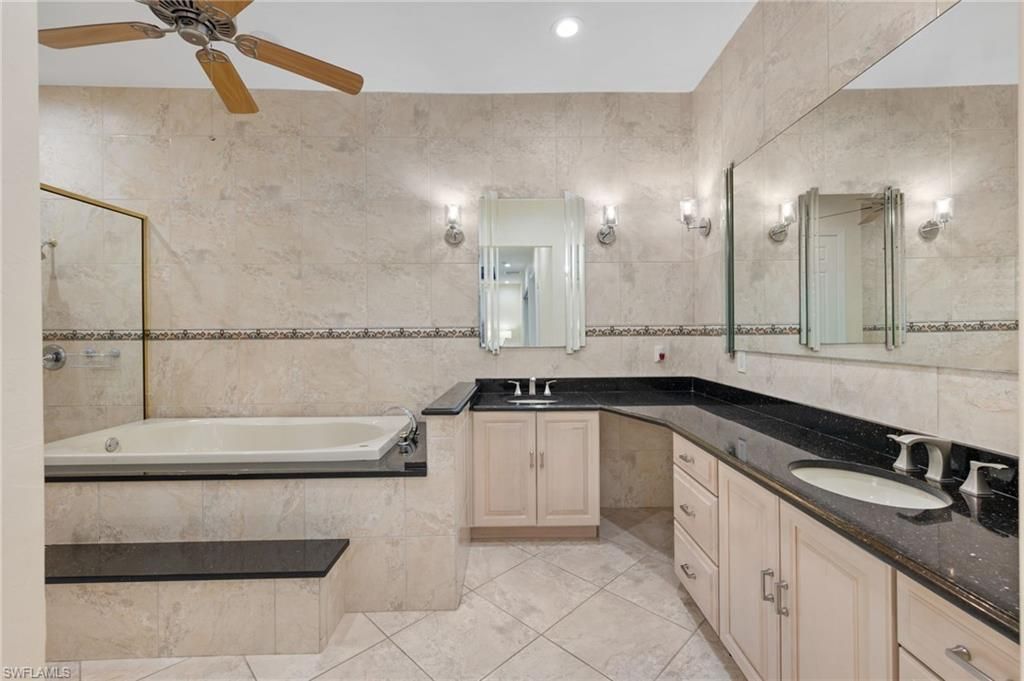 837 SW 22nd Ter, Cape Coral, FL 33991 Photo