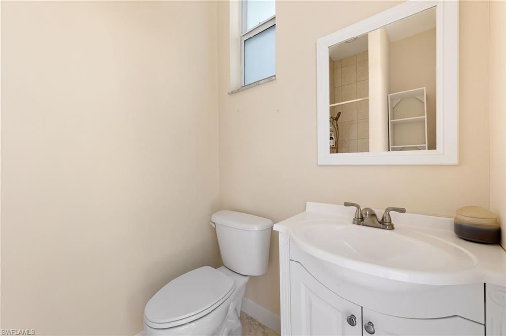 837 SW 22nd Ter, Cape Coral, FL 33991 Photo