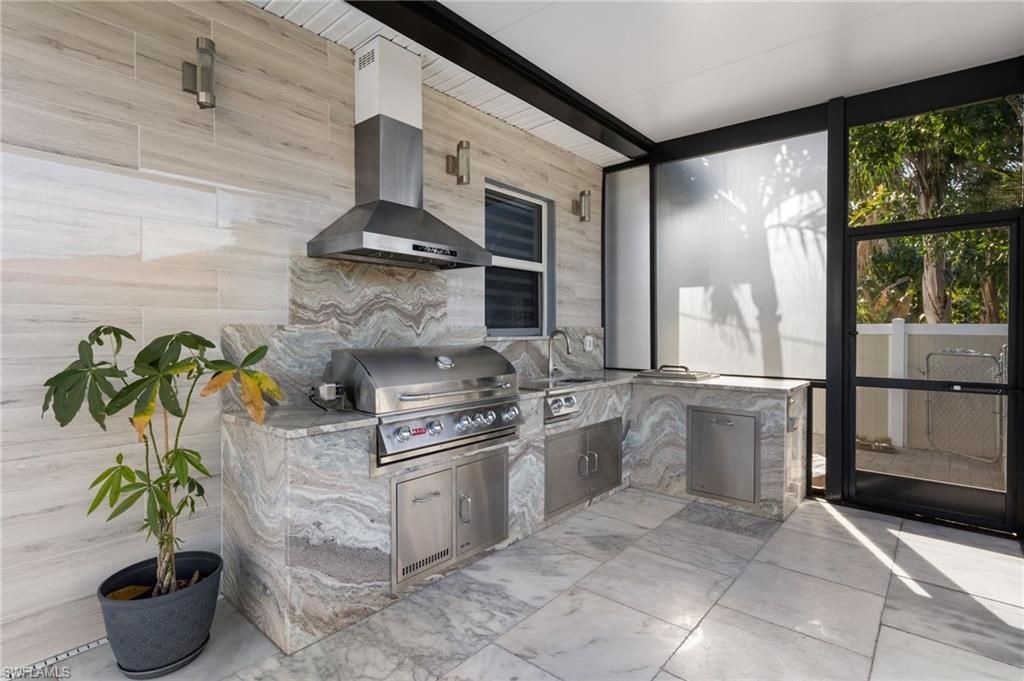 837 SW 22nd Ter, Cape Coral, FL 33991 Photo