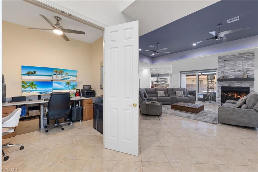 837 SW 22nd Ter, Cape Coral, FL 33991 Photo