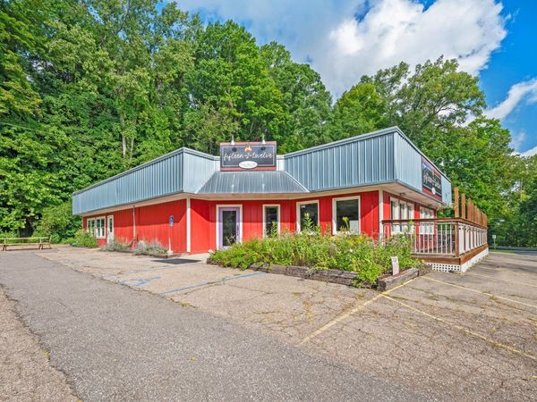 15212 Red Bud Trail N, Buchanan, MI 49107