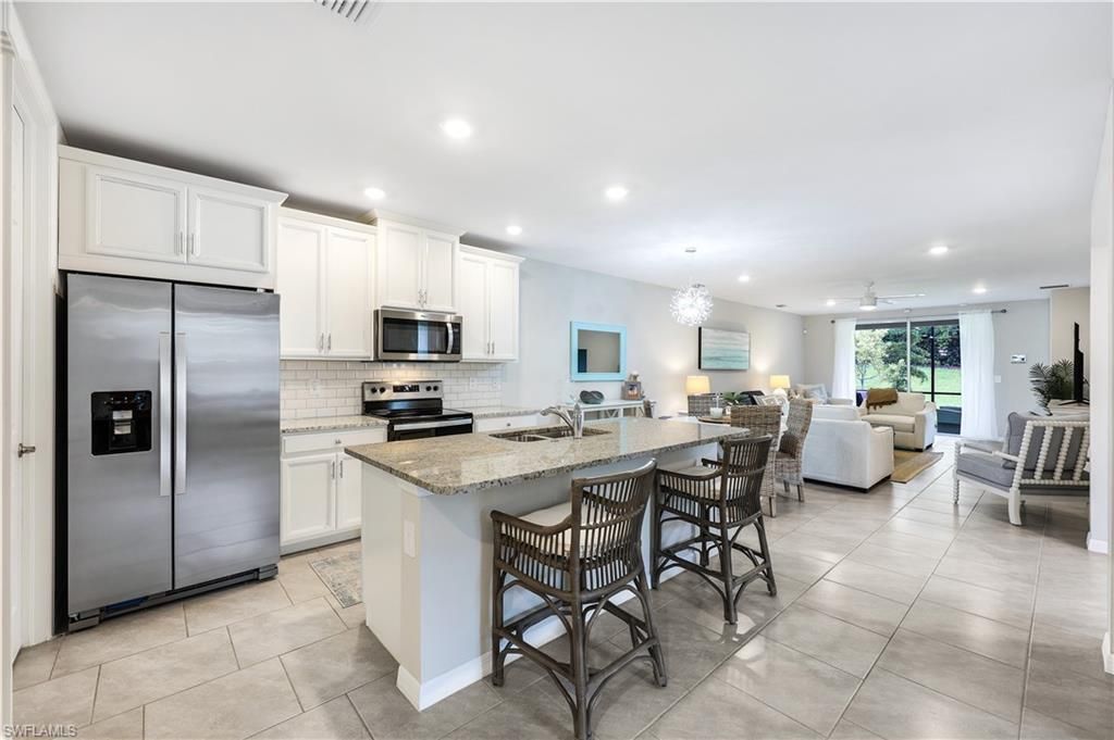 14551 Edgewater Cir, Naples, FL 34114 Photo