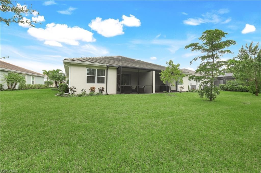 14551 Edgewater Cir, Naples, FL 34114 Photo