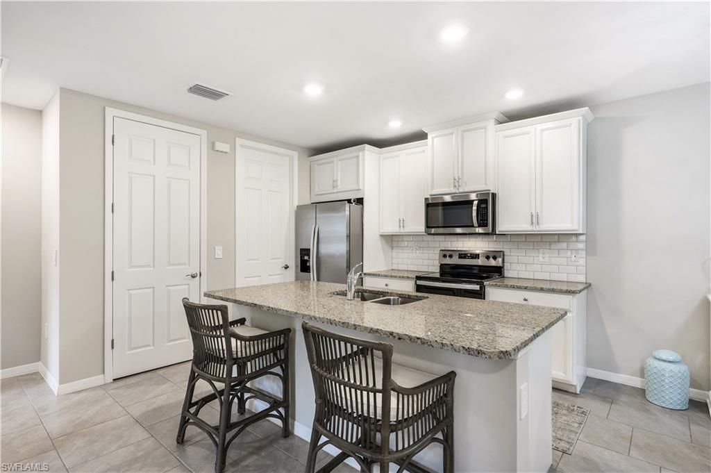 14551 Edgewater Cir, Naples, FL 34114 Photo
